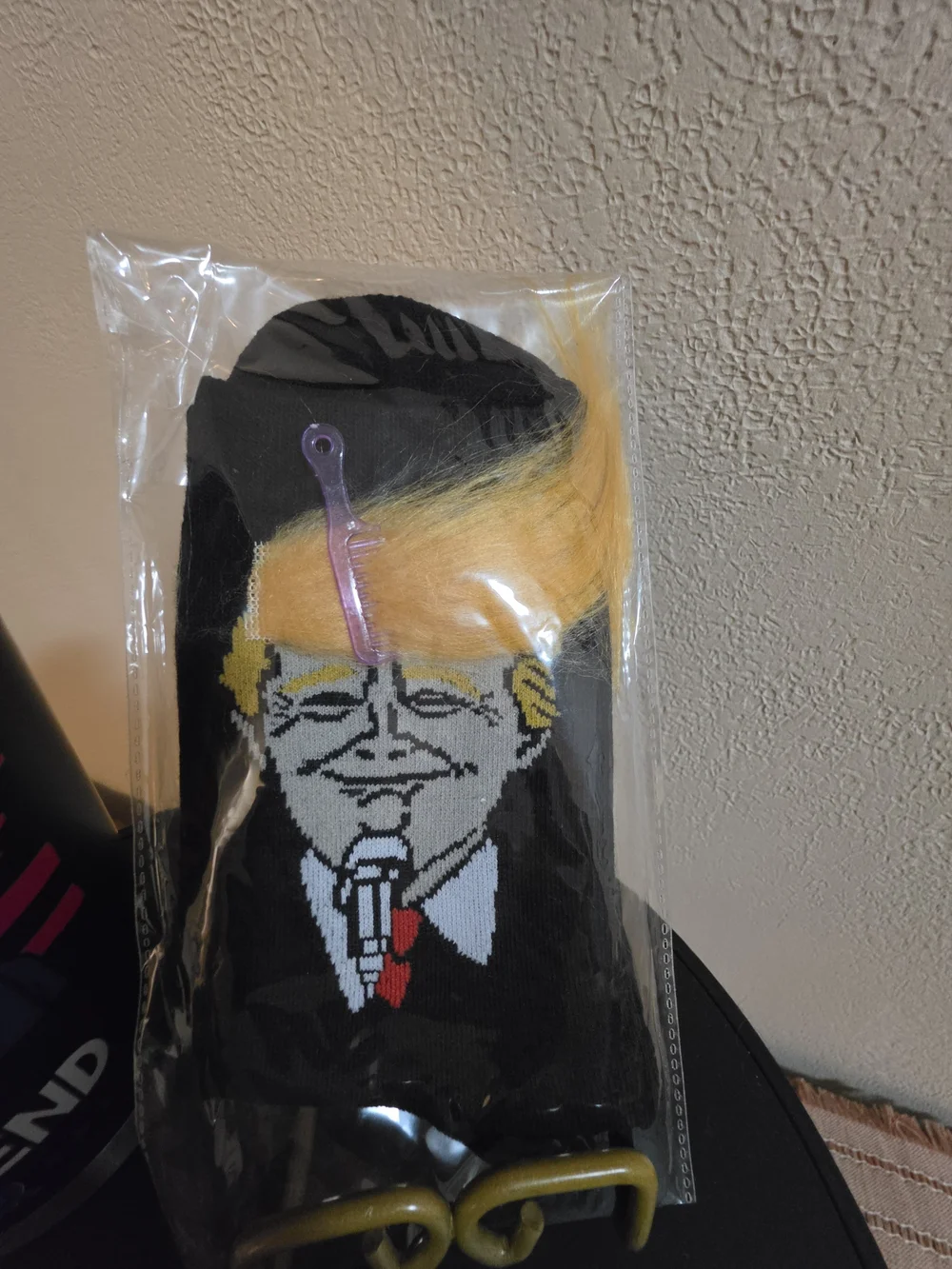 Novelty Yellow Party Brush & Tumbler Set - Political Character Theme